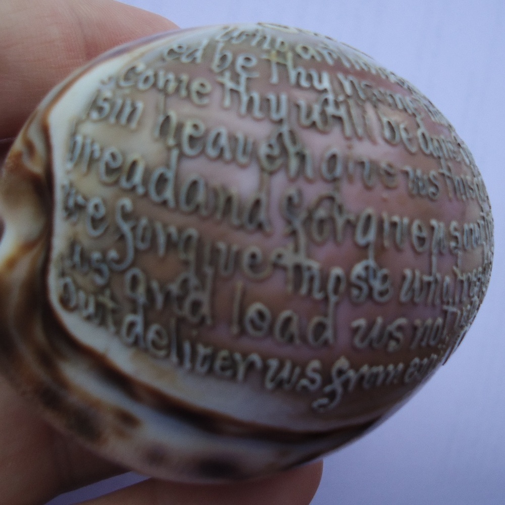 Vintage 3" Carved Natural Shell Seashell Christian Religious Lord’s Prayer - Picture 3 of 9